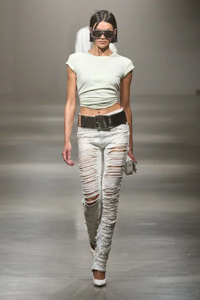 Look 44